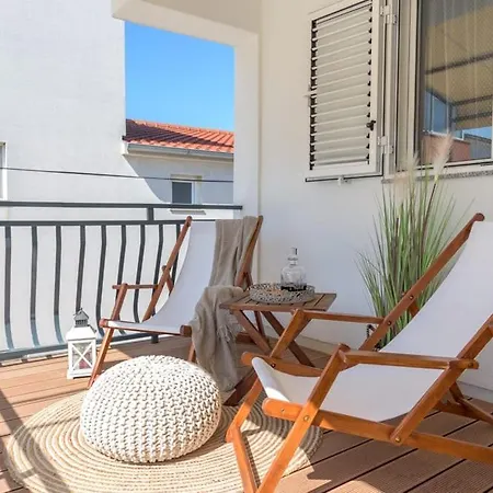 Cozy - 100m From The Punta